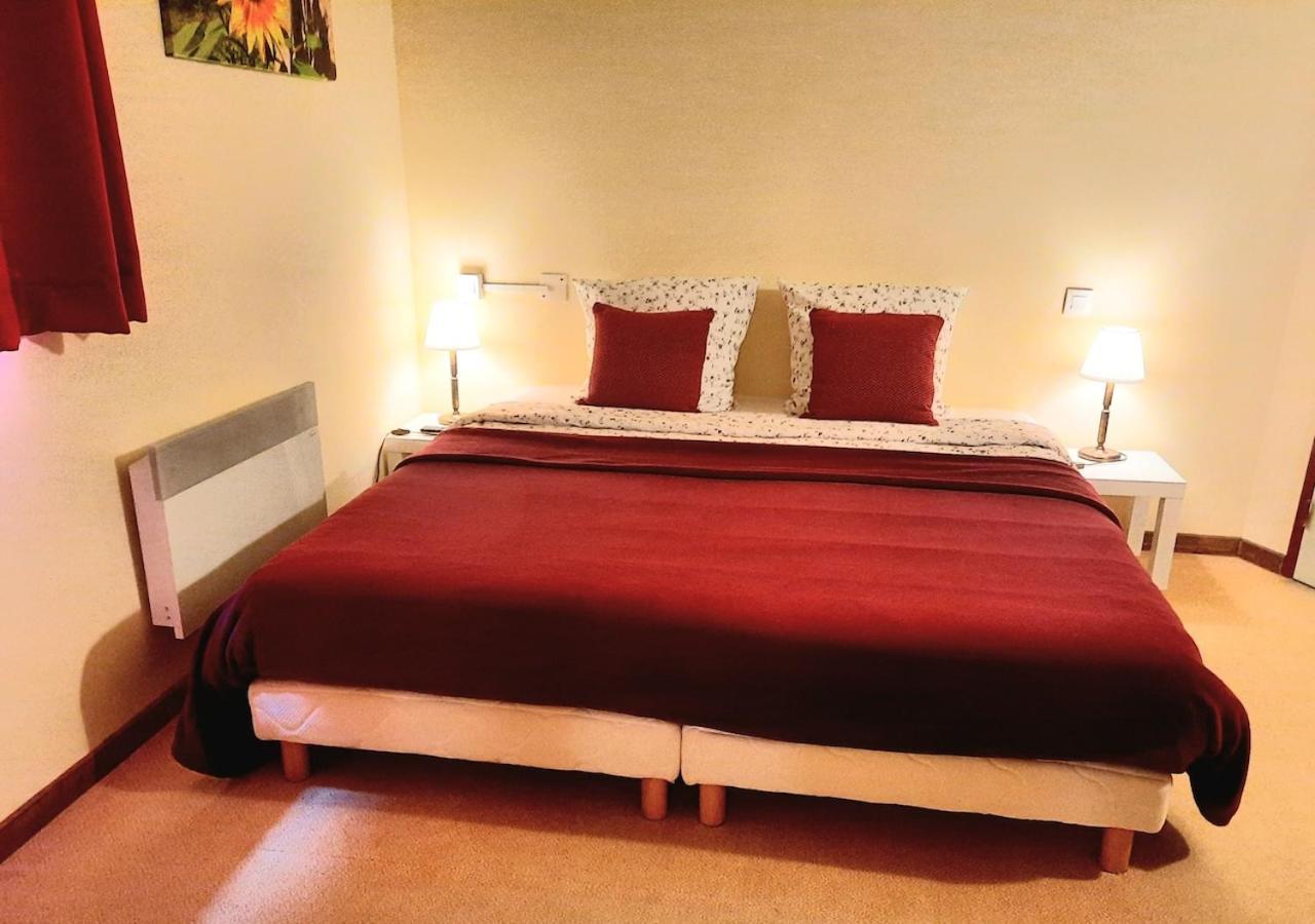 Domaine Lou Castet Bed & Breakfast Tuzaguet Екстериор снимка