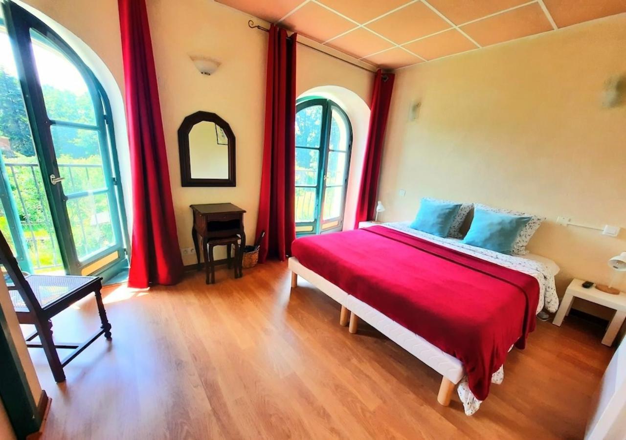 Domaine Lou Castet Bed & Breakfast Tuzaguet Екстериор снимка