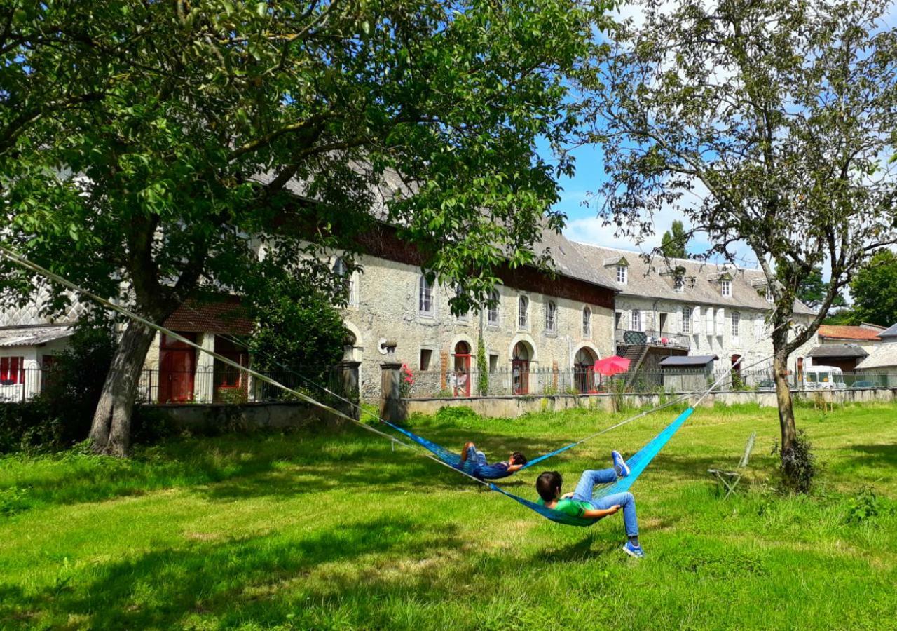 Domaine Lou Castet Bed & Breakfast Tuzaguet Екстериор снимка