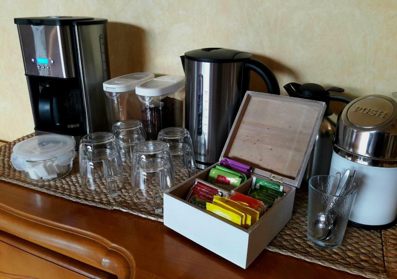 Domaine Lou Castet Bed & Breakfast Tuzaguet Екстериор снимка