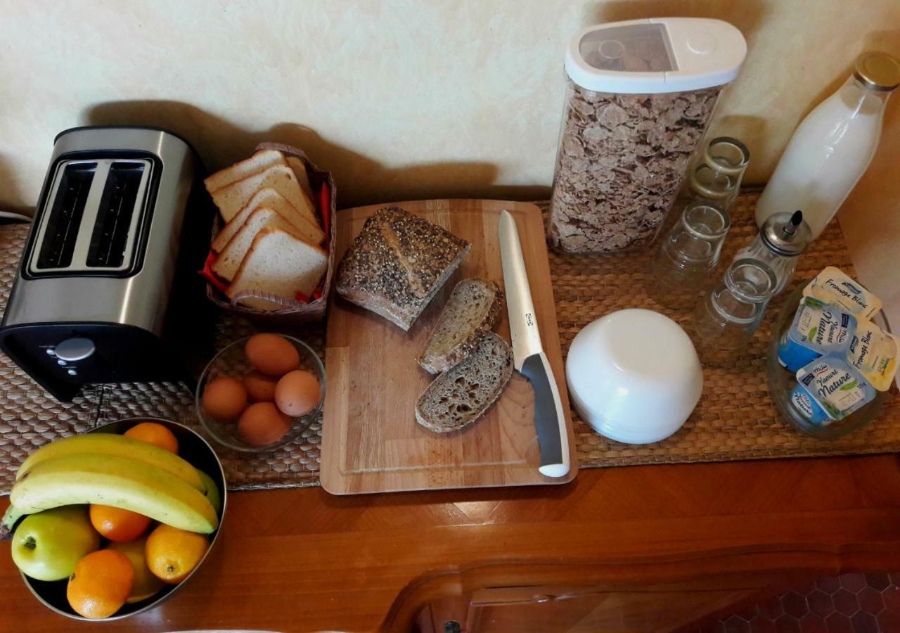 Domaine Lou Castet Bed & Breakfast Tuzaguet Екстериор снимка
